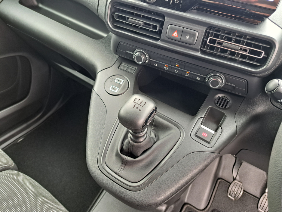 2026 Opel Combo - image 31