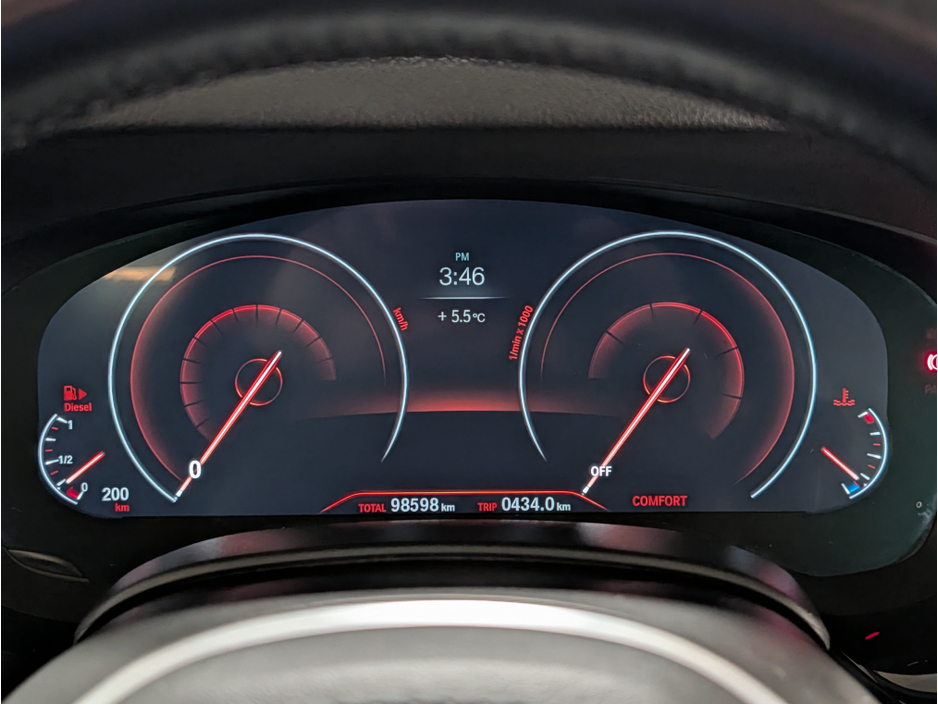 2020 BMW 5 Series - image 19