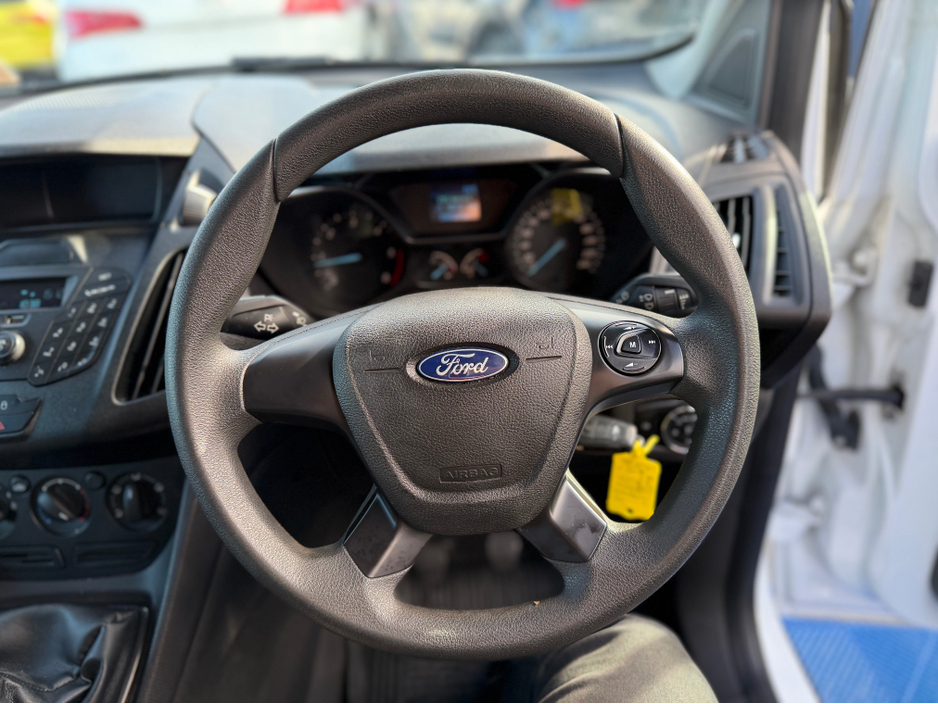 2018 Ford Transit Connect - image 17