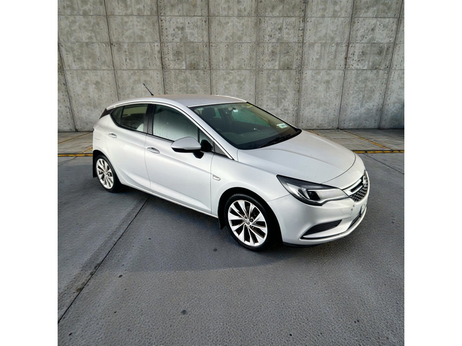 2017 Opel Astra 1.4 100PS SC €9,888
