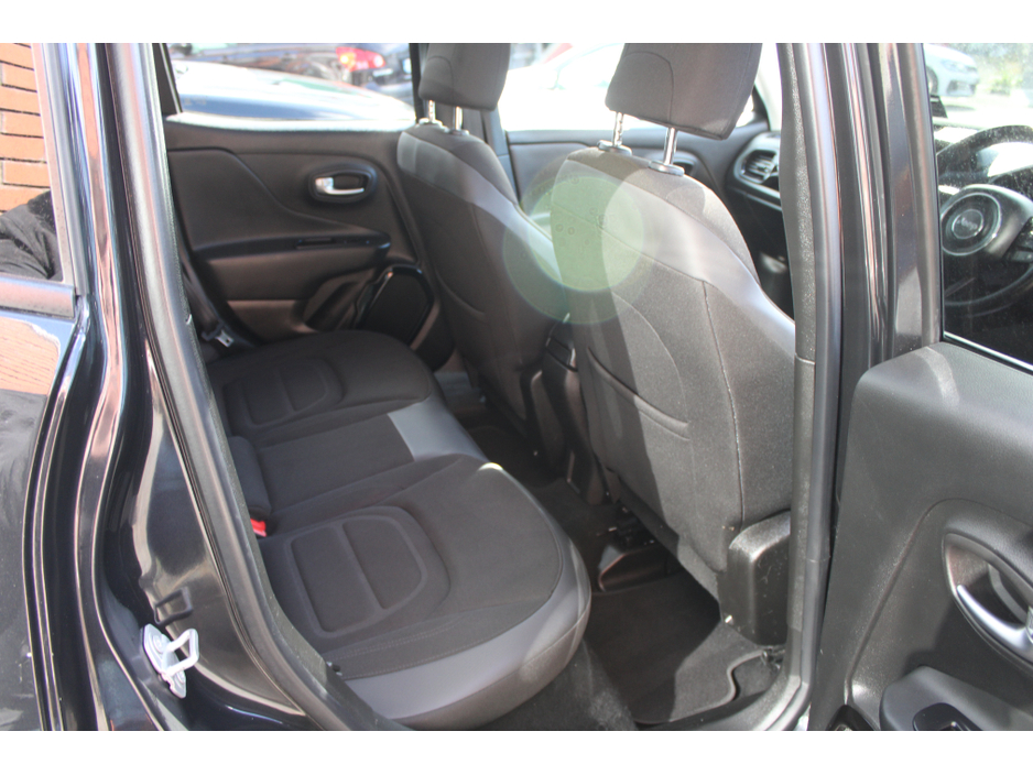 2018 Jeep Renegade - image 8