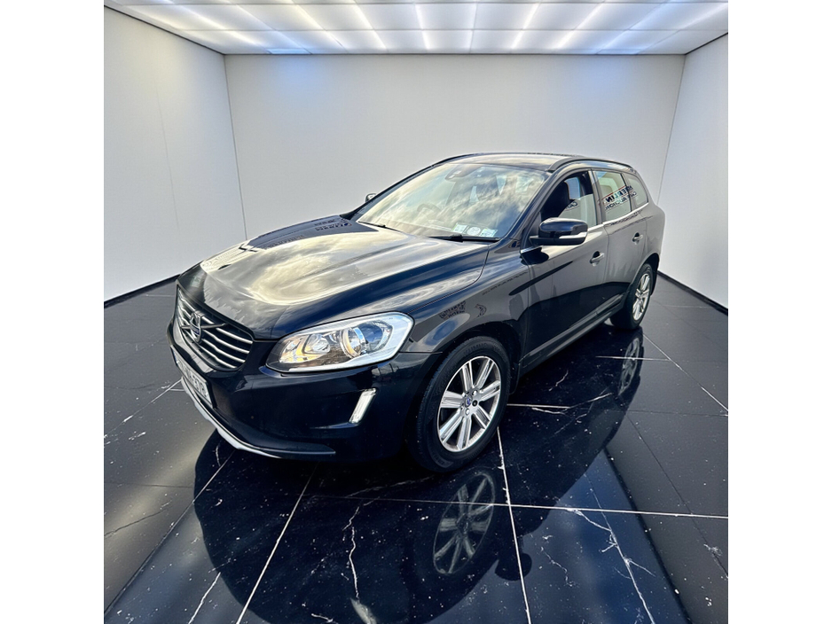 2017 Volvo XC60 - image 7