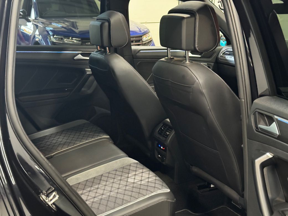 2024 Volkswagen Tiguan - image 22