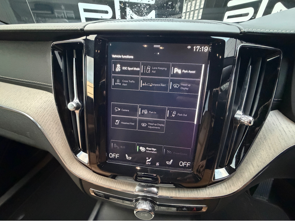 2020 Volvo XC60 2.0 Inscription D4 AWD 190HP Auto Top Spec €37,995