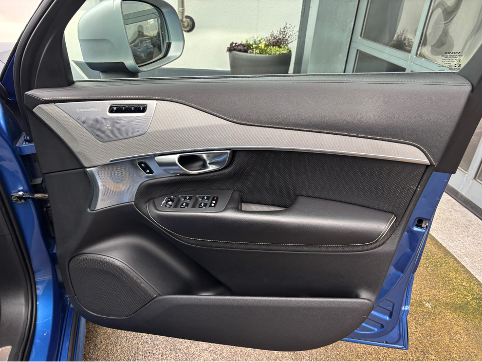 2019 Volvo XC90 - image 12