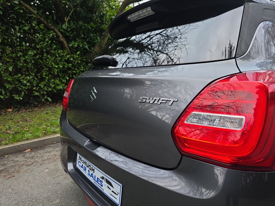 2019 Suzuki Swift - image 13