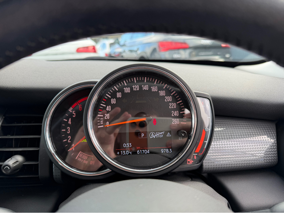 2019 MINI Hatch - image 19