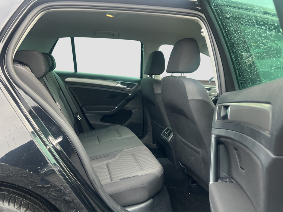 2017 Volkswagen Golf 2017 Volkswagen Golf 1.2 TSI Automatic (19K KM Only) €17,500