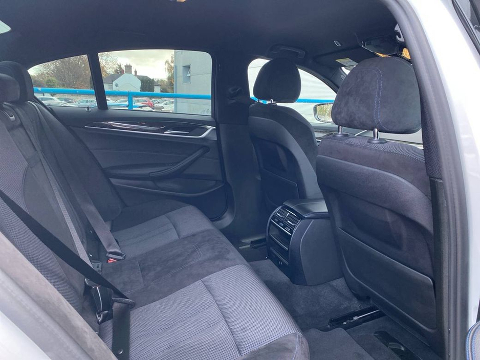 2018 BMW 5 Series 523d M-SPORT 2.0 AUTO // POWERED HALF ALCANTARA M-SPORT SEATS // 360 DEGREE REVERS CAMERA // DIGITAL CLUSTER €26,900