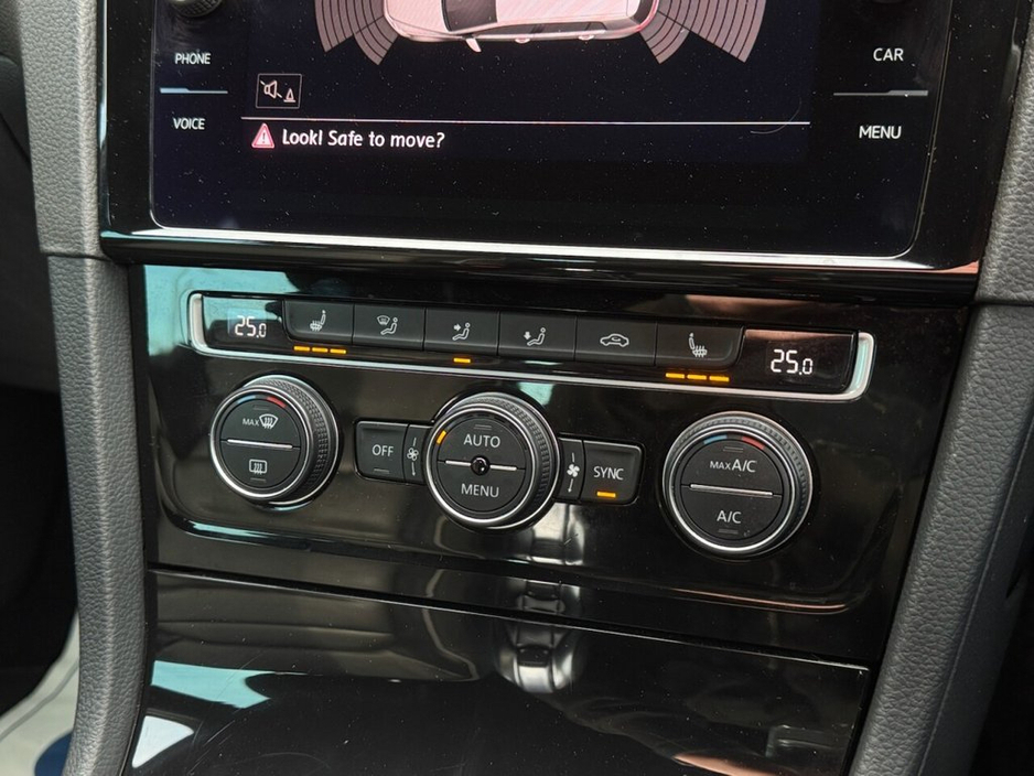 2017 Volkswagen Golf - image 16