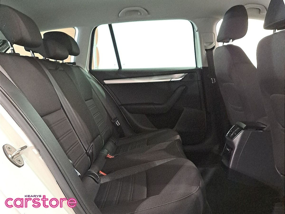 2019 Skoda Octavia - image 12