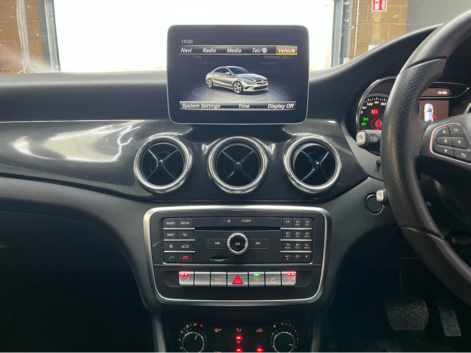 2018 Mercedes-Benz CLA Class €20950 2018 MERCEDES-BENZ CLA180 AMG STYLE 1.6 AUTOMATIC / CRUISE CONTROL / REVERSE CAMERA / HEATED SEATS / PADDLE SHIFTERS €20,950