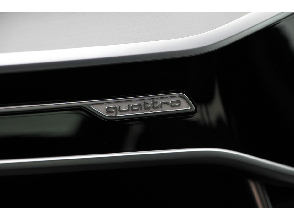 2025 Audi A6 Quattro S Line * Heads up display * B&O sound * 360 cameras €71,950