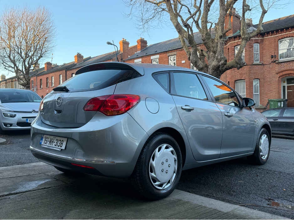2015 Opel Astra 1.4 Petrol, 1 Owner Irish Car From New, New Nct 01/2027, 5 Door Hatchback, A/C, Service & Warranty Included, SIMI Dealer, €6,950