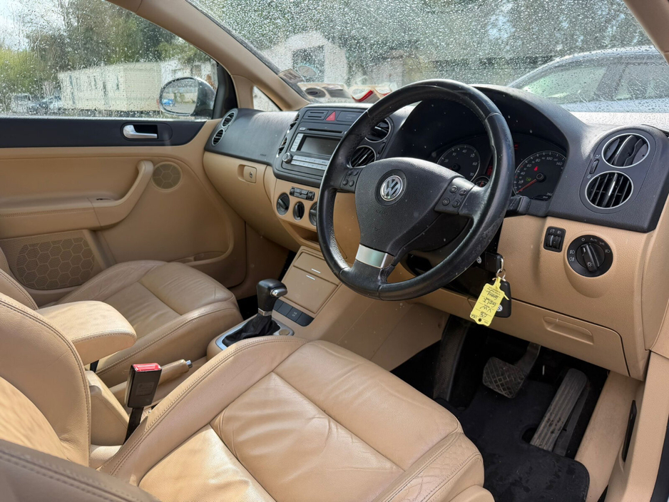 2008 Volkswagen Golf - image 13