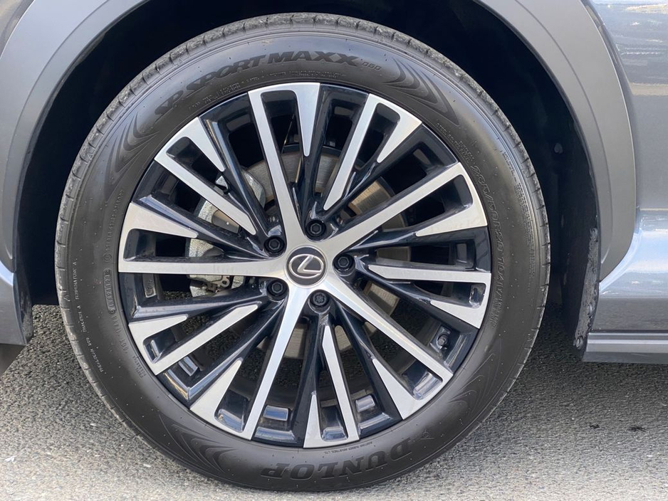 2024 Lexus RZ - image 9