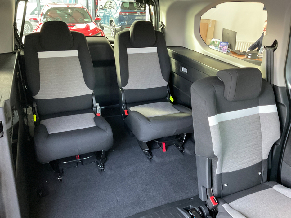 2026 Citroen Berlingo Multispace PLUS LWB BLUE HDI EAT8 AUTOMATIC 7 SEATS €47,000