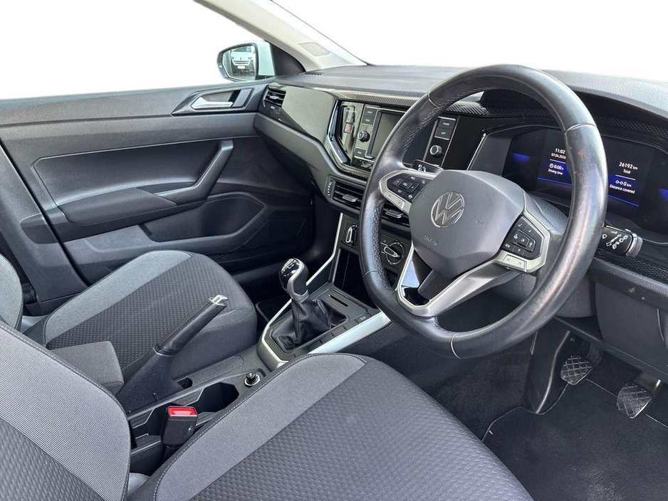 2024 Volkswagen Polo - image 6