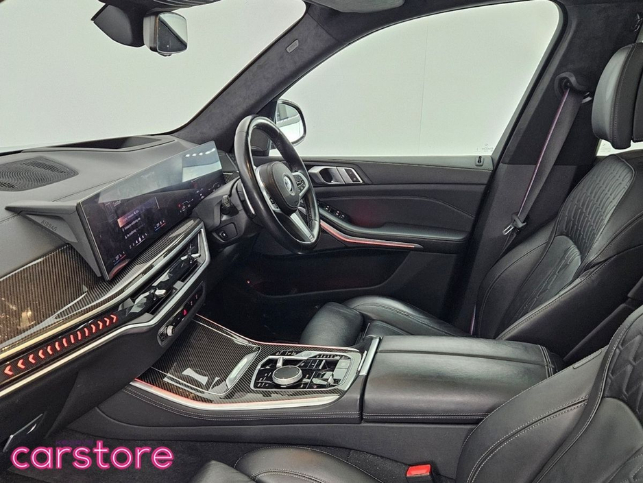 2023 BMW X5 - image 12