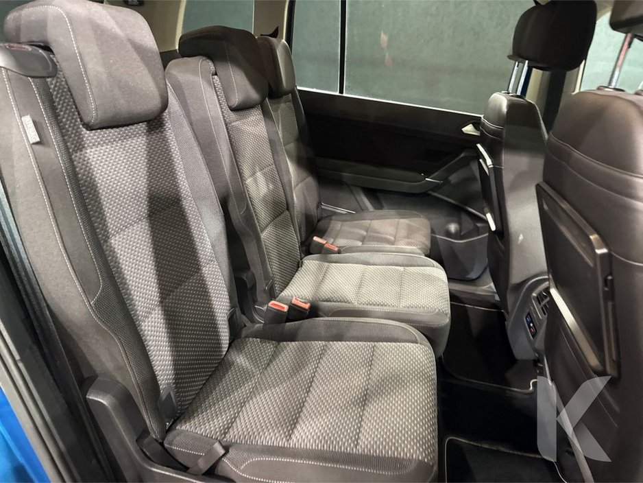 2017 Volkswagen Touran - image 14