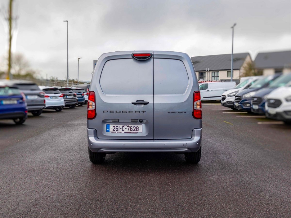 2026 Peugeot Partner - image 10