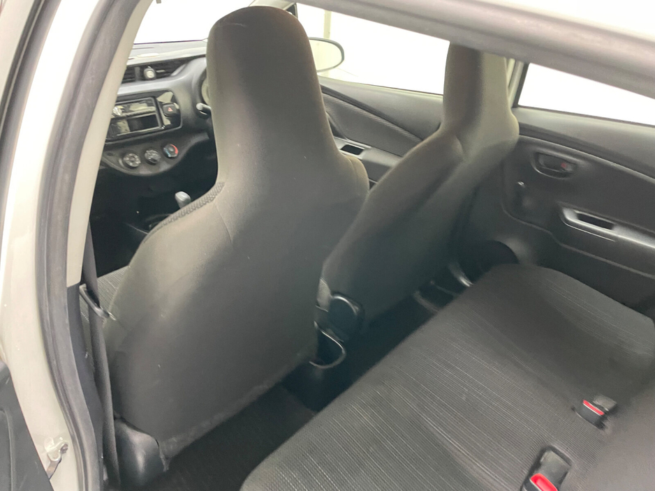 2018 Toyota Yaris - image 18