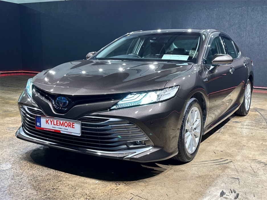 2018 Toyota Camry - image 7