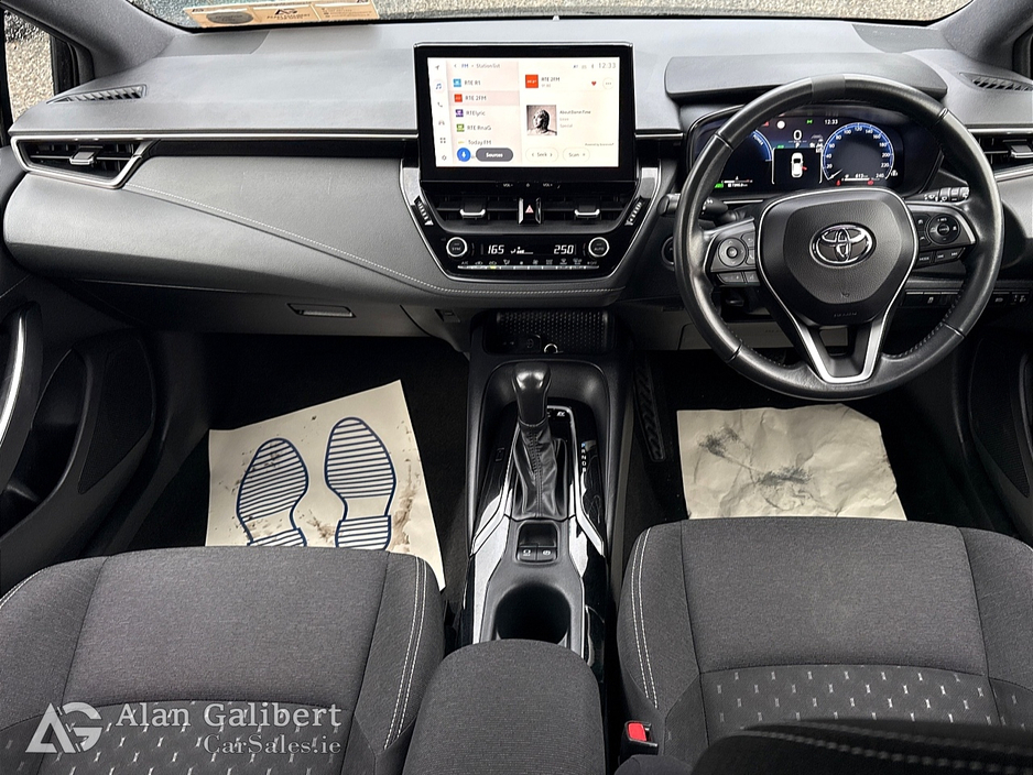 2023 Toyota Corolla HYBRID LUNA Automatic