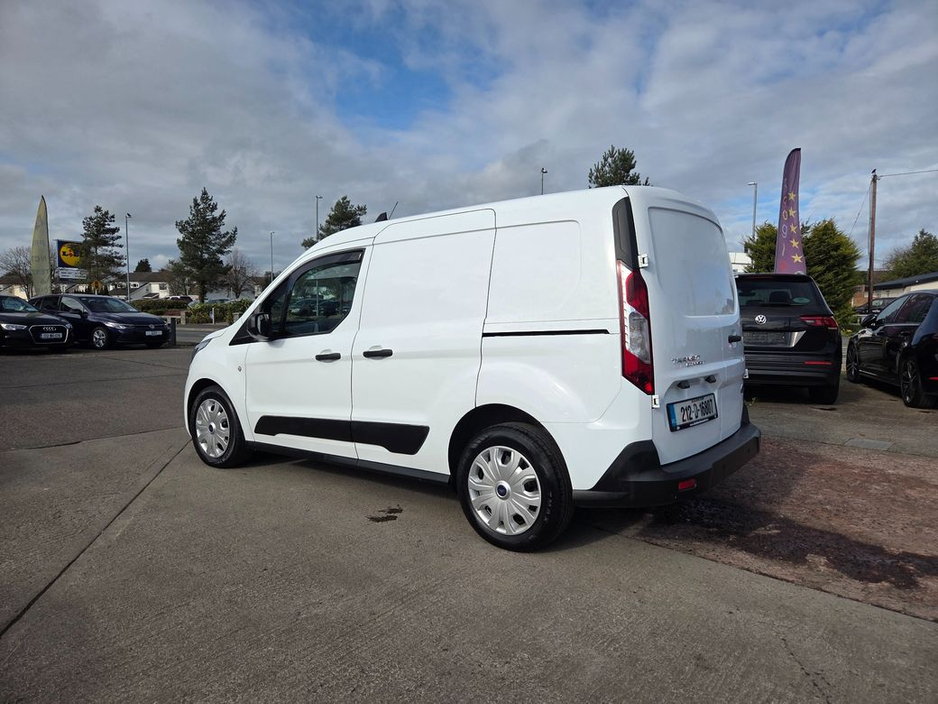 2021 Ford Transit Connect - image 6