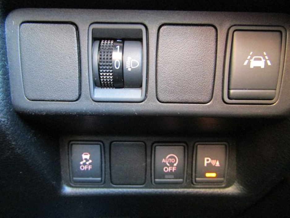 2016 Nissan Qashqai - image 24