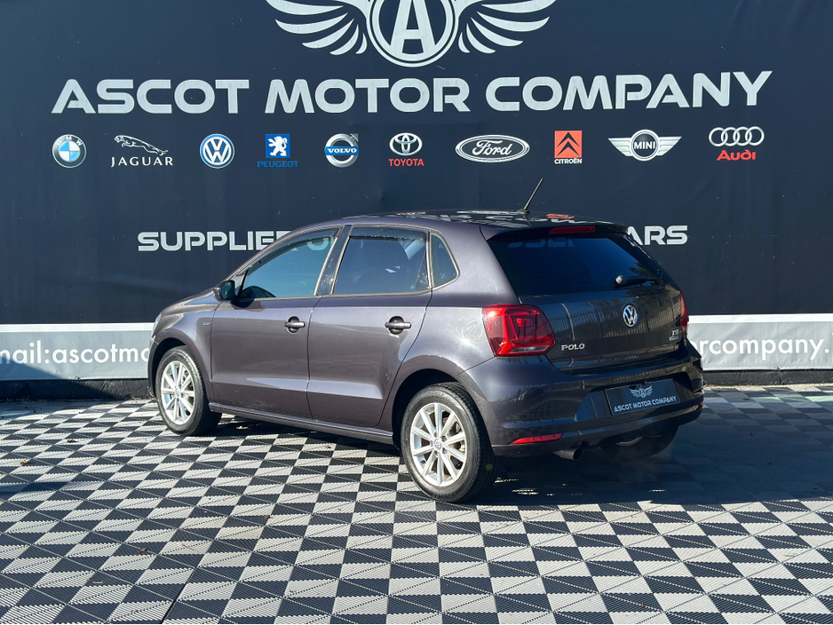 2015 Volkswagen Polo - image 11