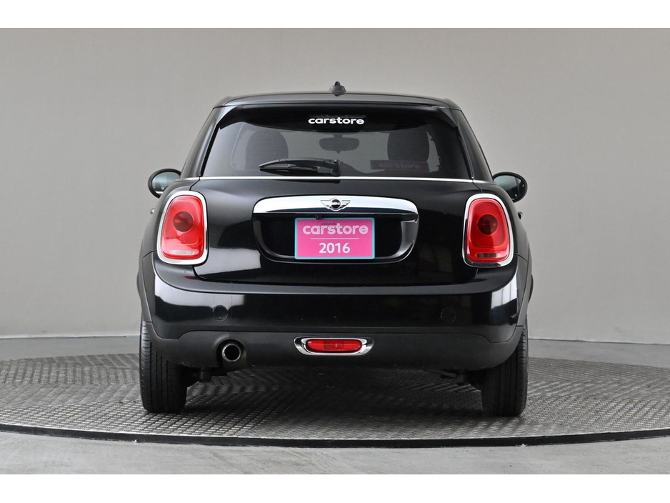 2016 MINI Hatch - image 8