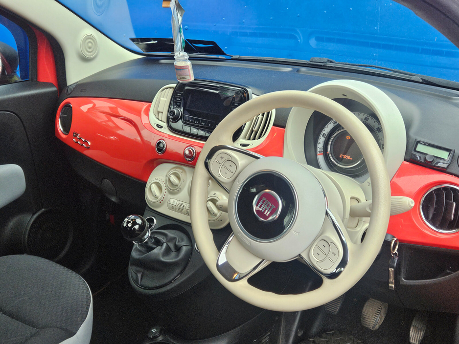 2018 Fiat 500 - image 6