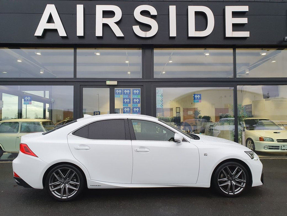 2016 Lexus IS 300 h F-SPORT * HLAF LEATHER * 2.5 SELF CHARGING HYBRID