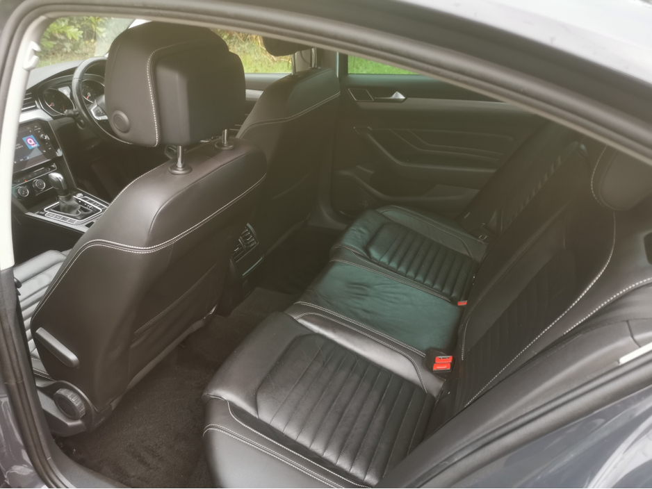 2020 Volkswagen Passat - image 19