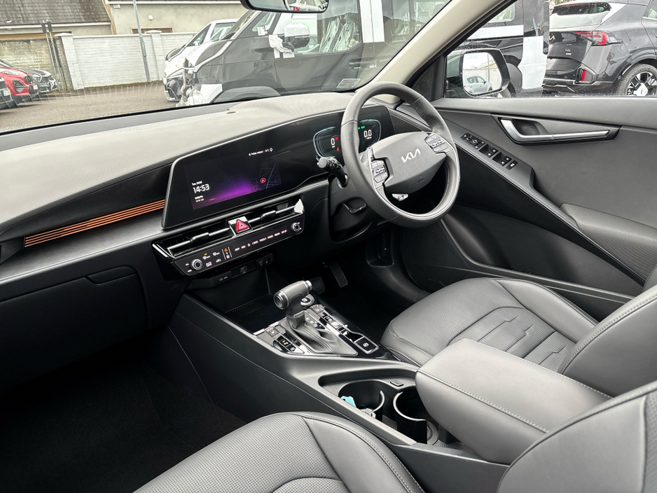 2025 Kia Niro - image 3
