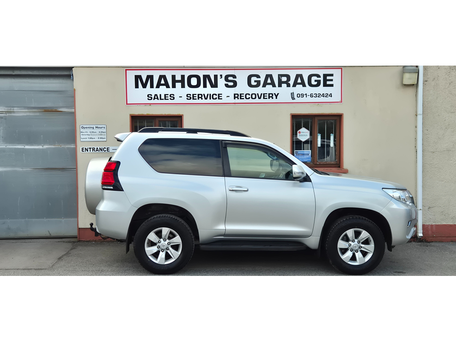 2020 Toyota Landcruiser - image 2