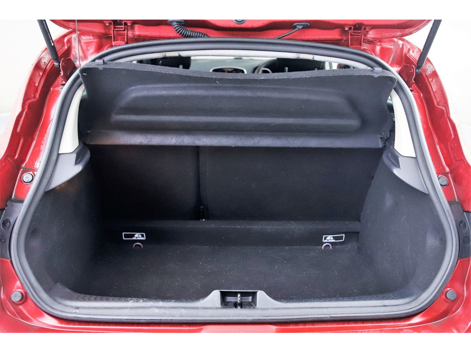 2019 Renault Clio - image 26