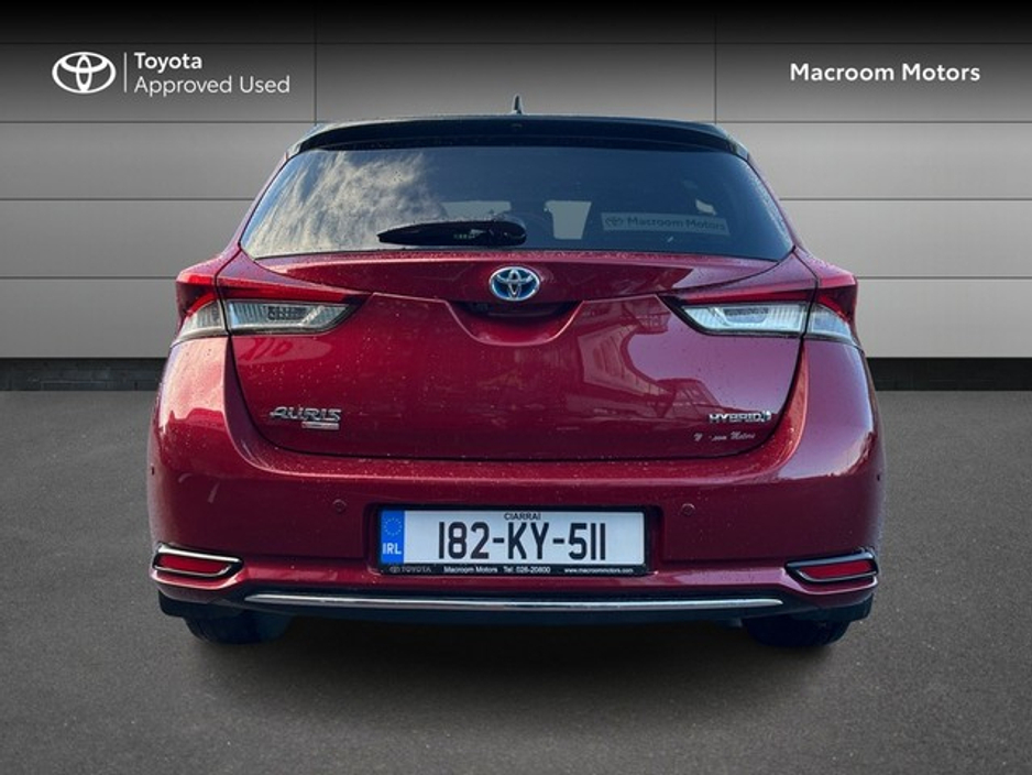 2018 Toyota Auris - image 4