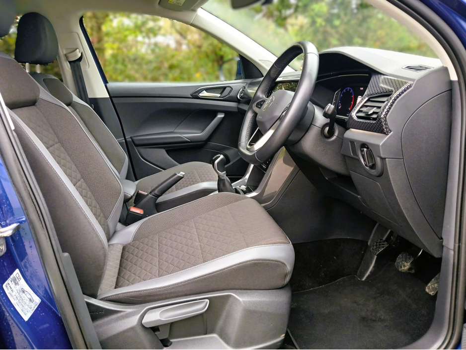 2023 Volkswagen T-Cross R-LINE 1.0 TSI MANUAL 6SPEED FWD 110 110HP 5 €26,000