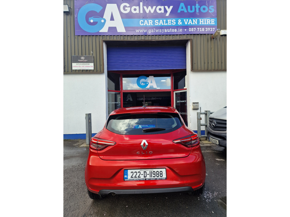 2022 Renault Clio - image 14