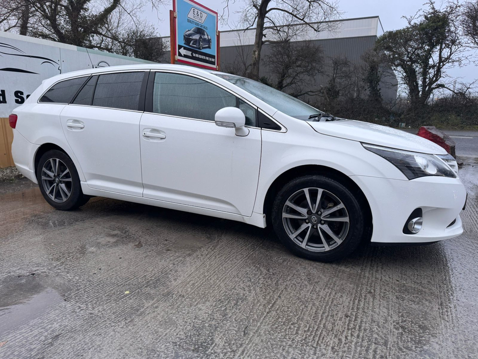 2015 Toyota Avensis 2.0 D-4D ICON ESTATE 5DR OVERMOUNT 126BHP €10,800