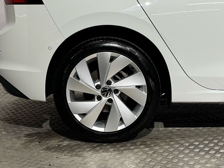 2025 Volkswagen Golf - image 10