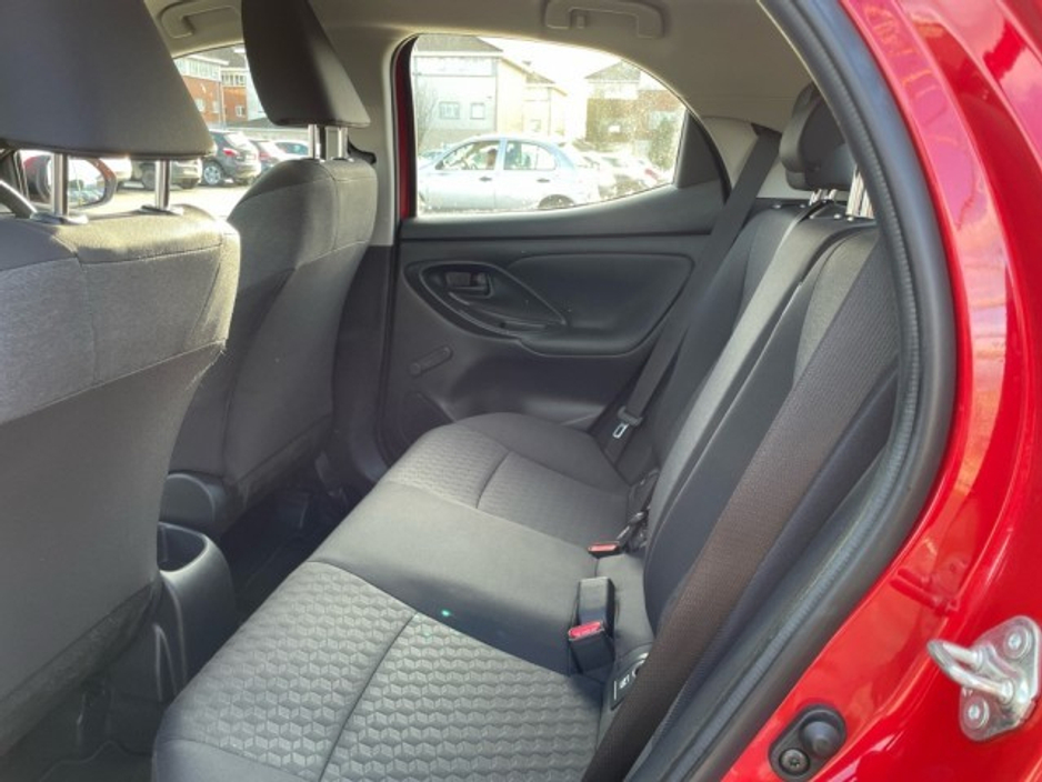2023 Toyota Yaris - Petrol - New Generation - Luna Edition - 1.0 - 5dr - Manual - Only 23,236kms - EUR 200 Tax // Front Electric Windows // Rear Electric Windows // USB Connection // Apple Carplay // Android Auto €22,795