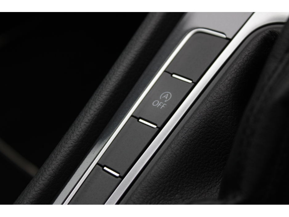 2019 Volkswagen Golf - image 17