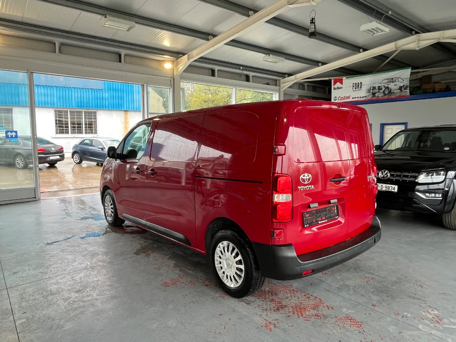 2020 Toyota Proace - image 7