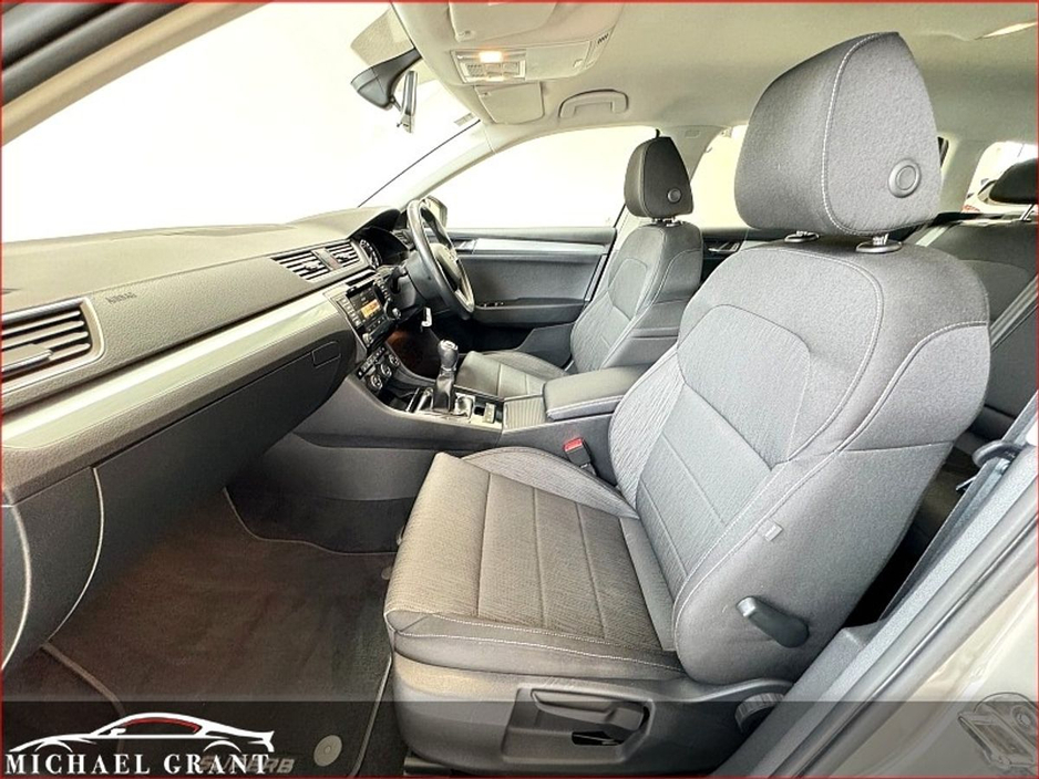 2018 Skoda Superb 1.6 TDI 120BHP STYLE ESTATE / IRISH CAR / FULL HISTORY €18,950