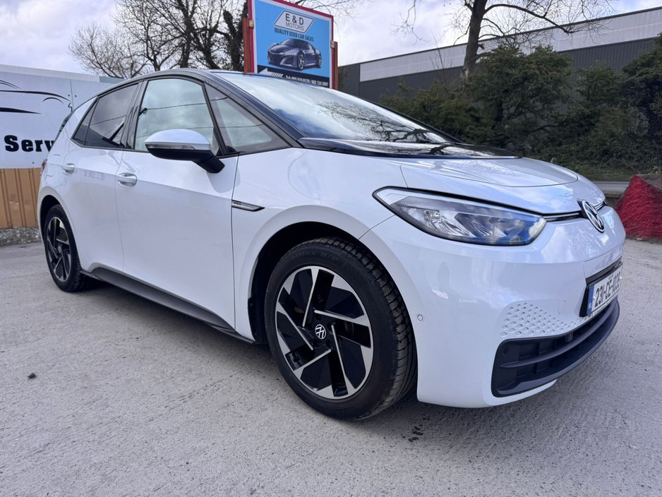 2023 Volkswagen ID.3 - image 8