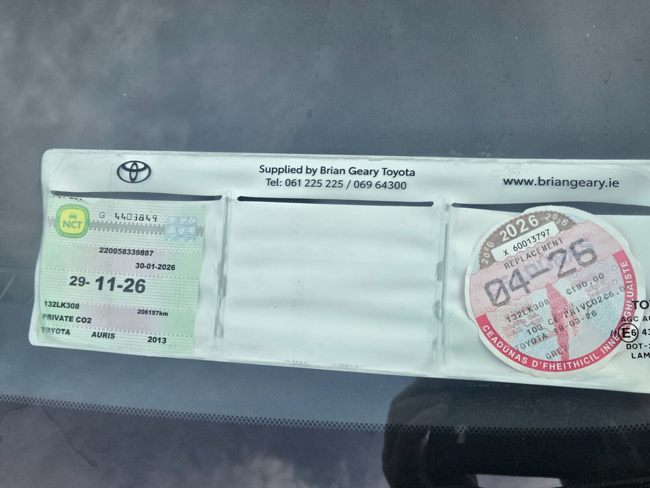 2013 Toyota Auris - image 10