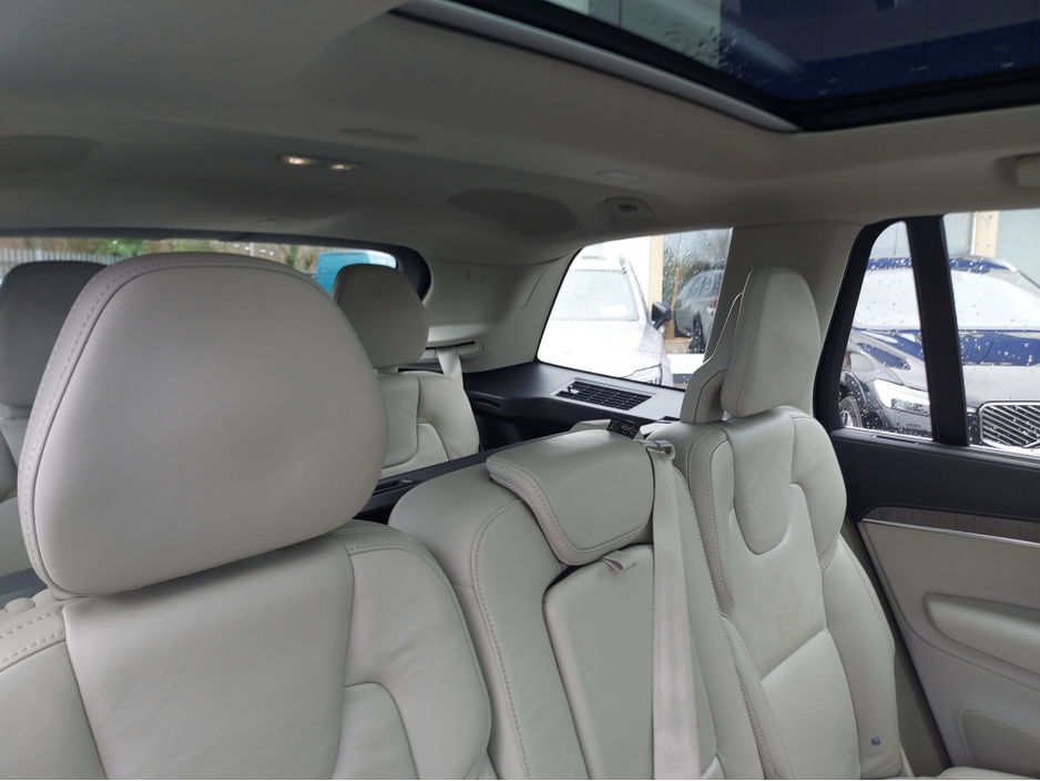 2023 Volvo XC90 - image 19